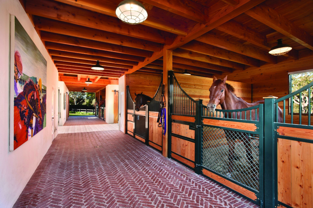 Magnolia Low Stall Front