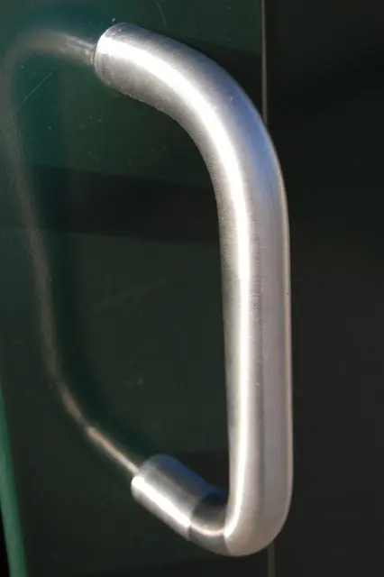 LEE-Bolt-through Handle Stainless Steel-5900-110-US32D A.webp